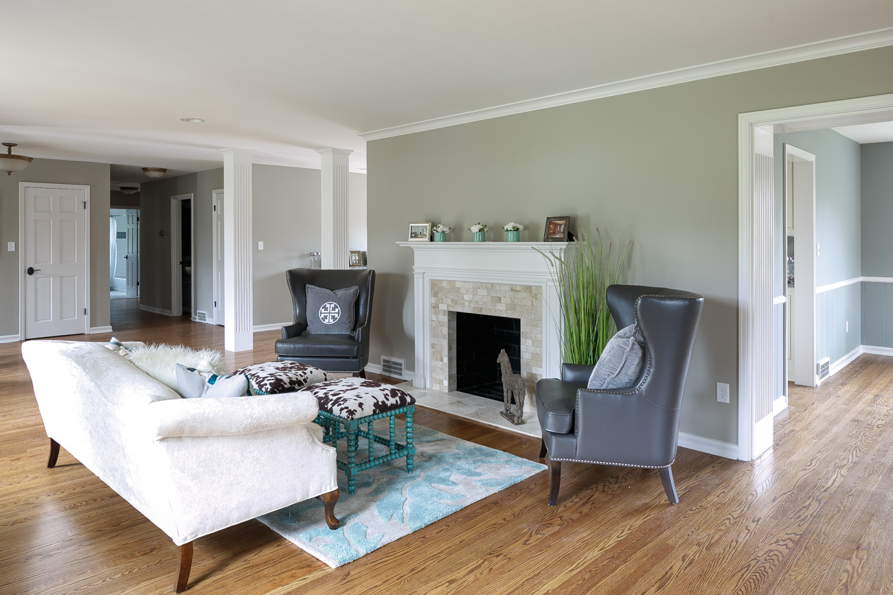 Daleview #3 Living Room