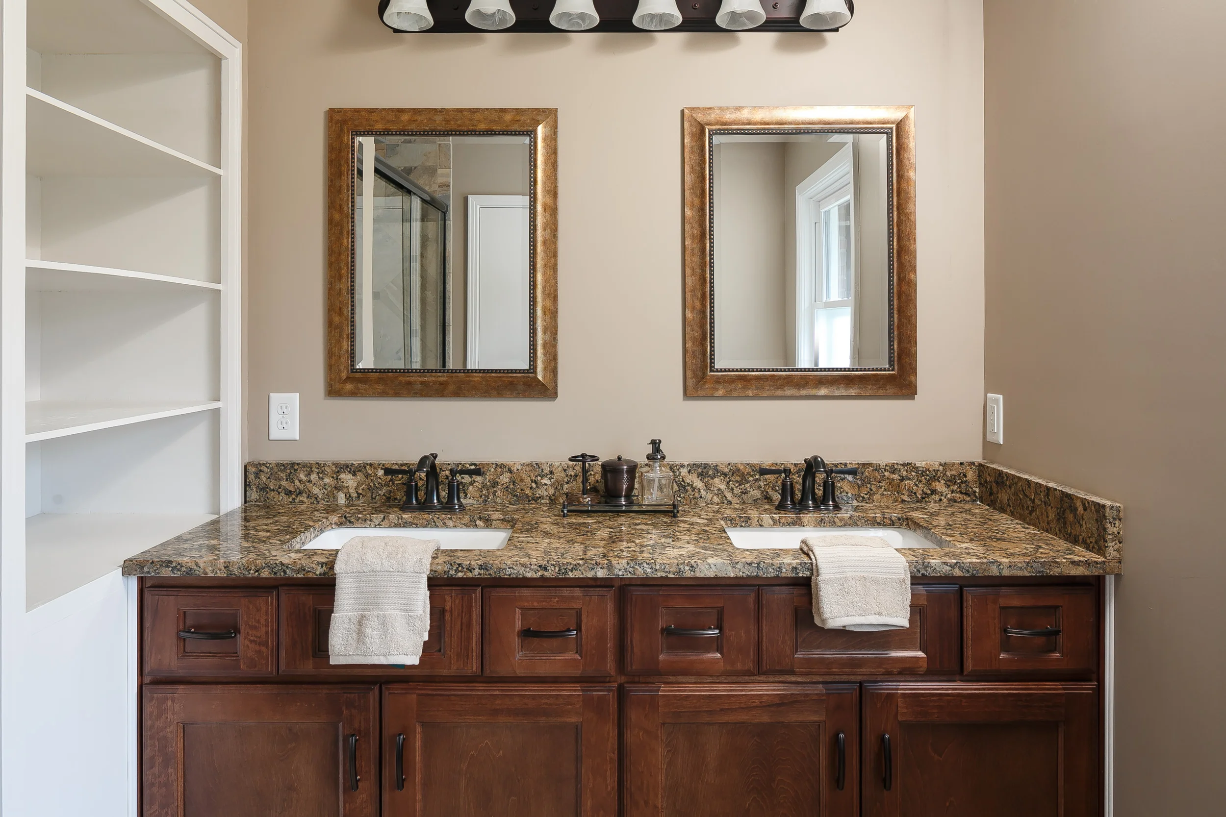 Daleview #2 Master Bathroom