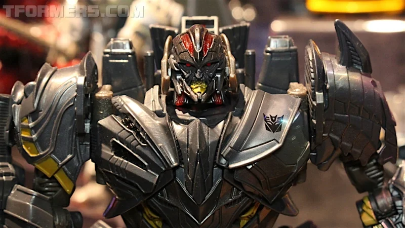 569b6-moretransformersshowroomimagestrypticon2ctitansreturn2clastknight2crobotsindisguise2816829__scaled_800.jpg
