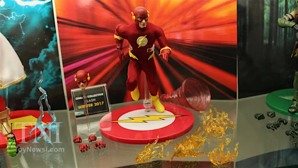 e9334-nytf17_mezco10__scaled_600.jpg