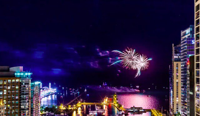 The City Of Chicago + Nighttime + Excellent Timelapse Photography = Serious Slice Of Beauty