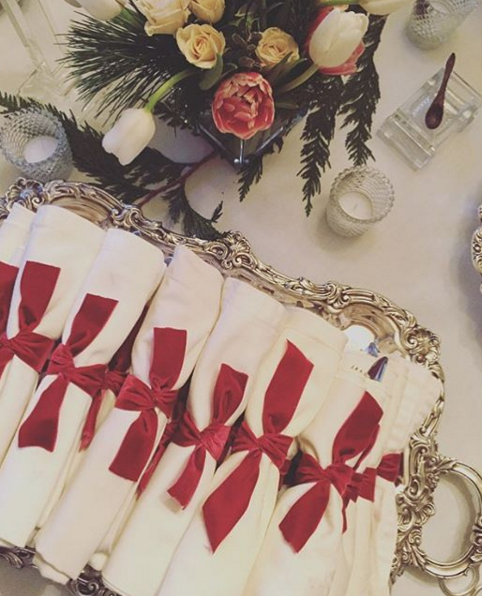 LCADESIGN:HOLIDAYDECOR.png