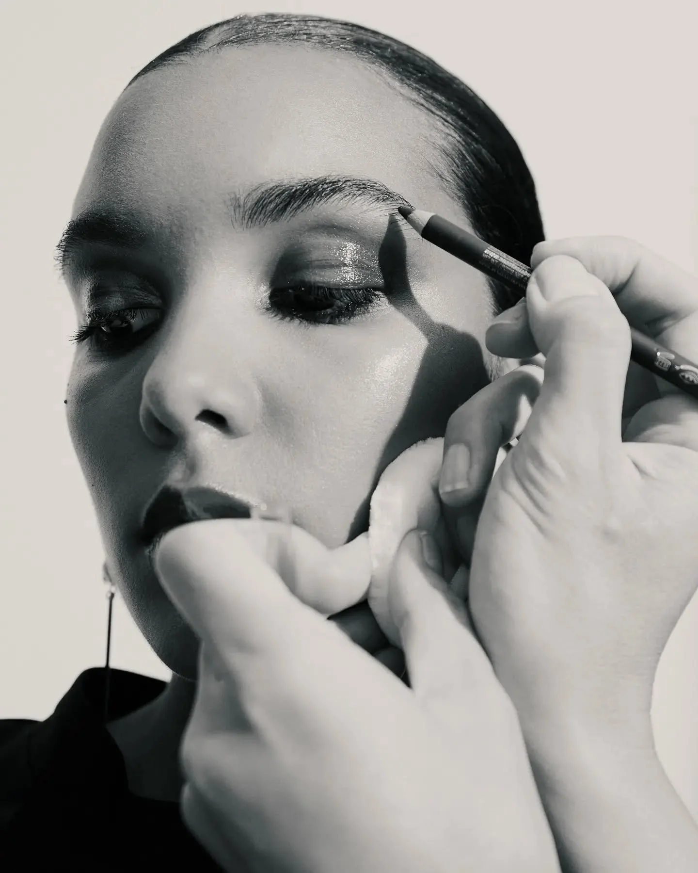 ⚡ Beauty in the details ⚡
Hair + Makeup Artist @stephlai 

#theglamroombyreload