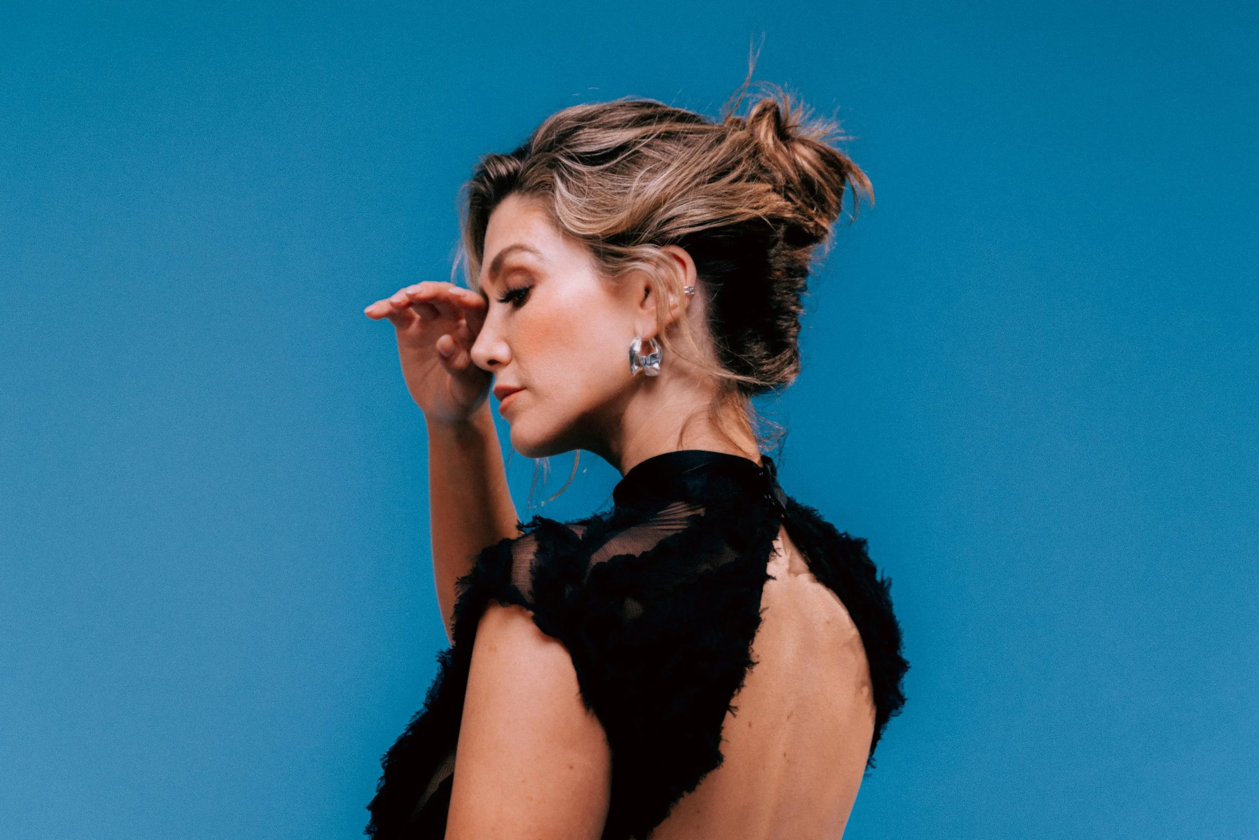 delta goodrem - head above the clouds feature - @jessgleeson_23 FINAL.jpg