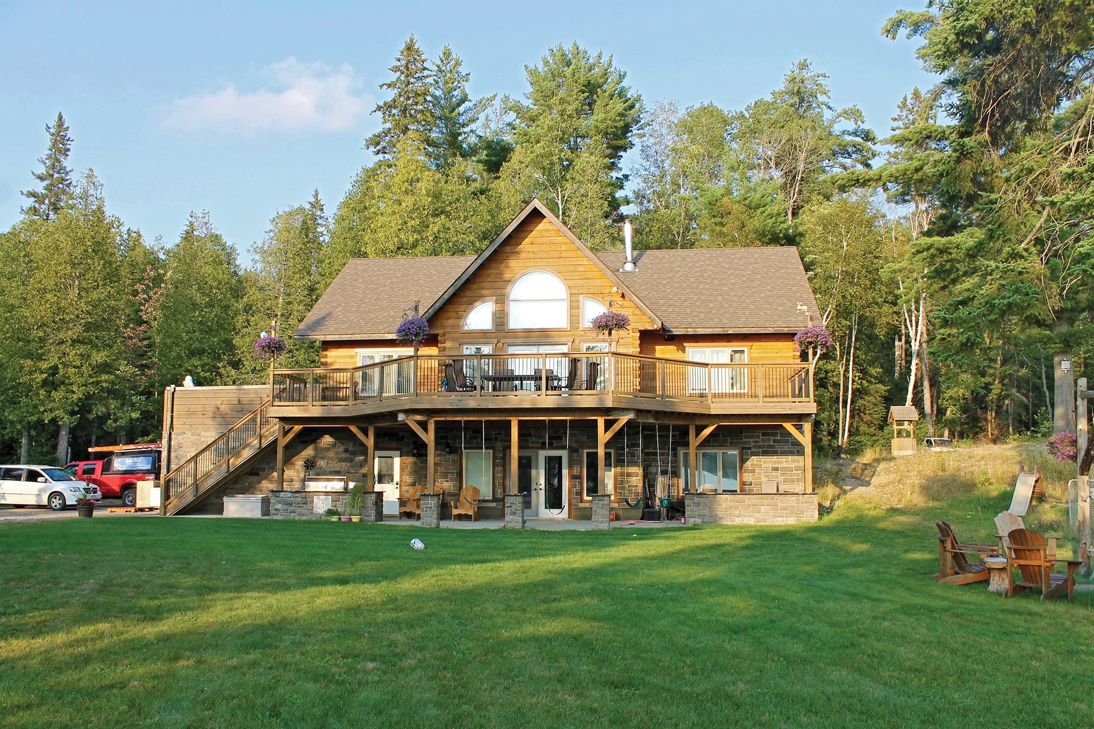 The Gallos waited four years to find a piece of land that would satisfy their needs, but the wait was well worth it. With help from extended family the couple did most of the construction themselves.