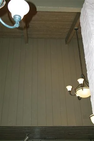05oldabovebar.jpg