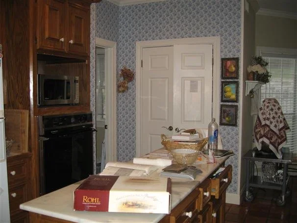 05oldwashroomdoor.JPG