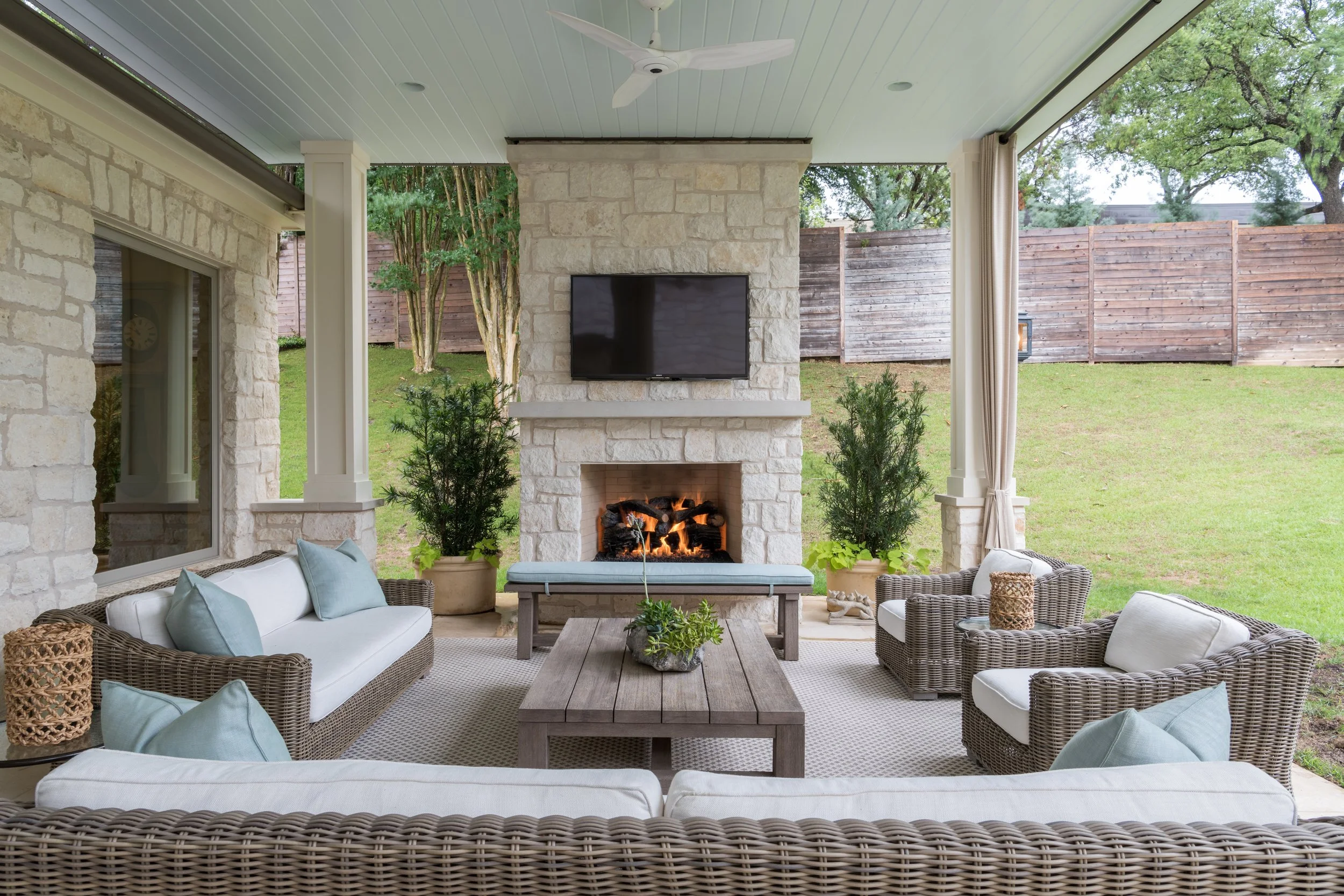 Covered Porch 01.jpg