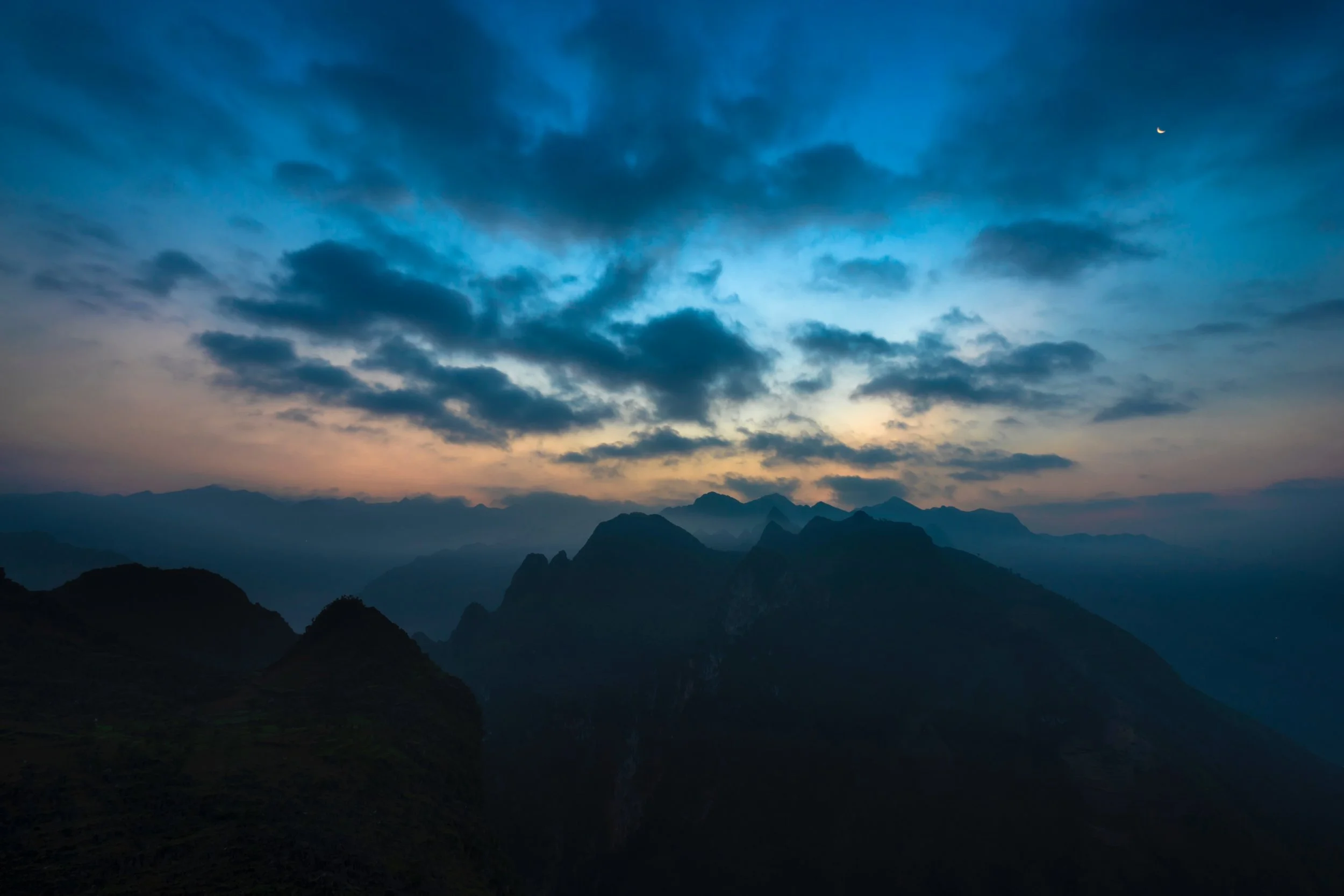 hoach-le-dinh-91107.jpg