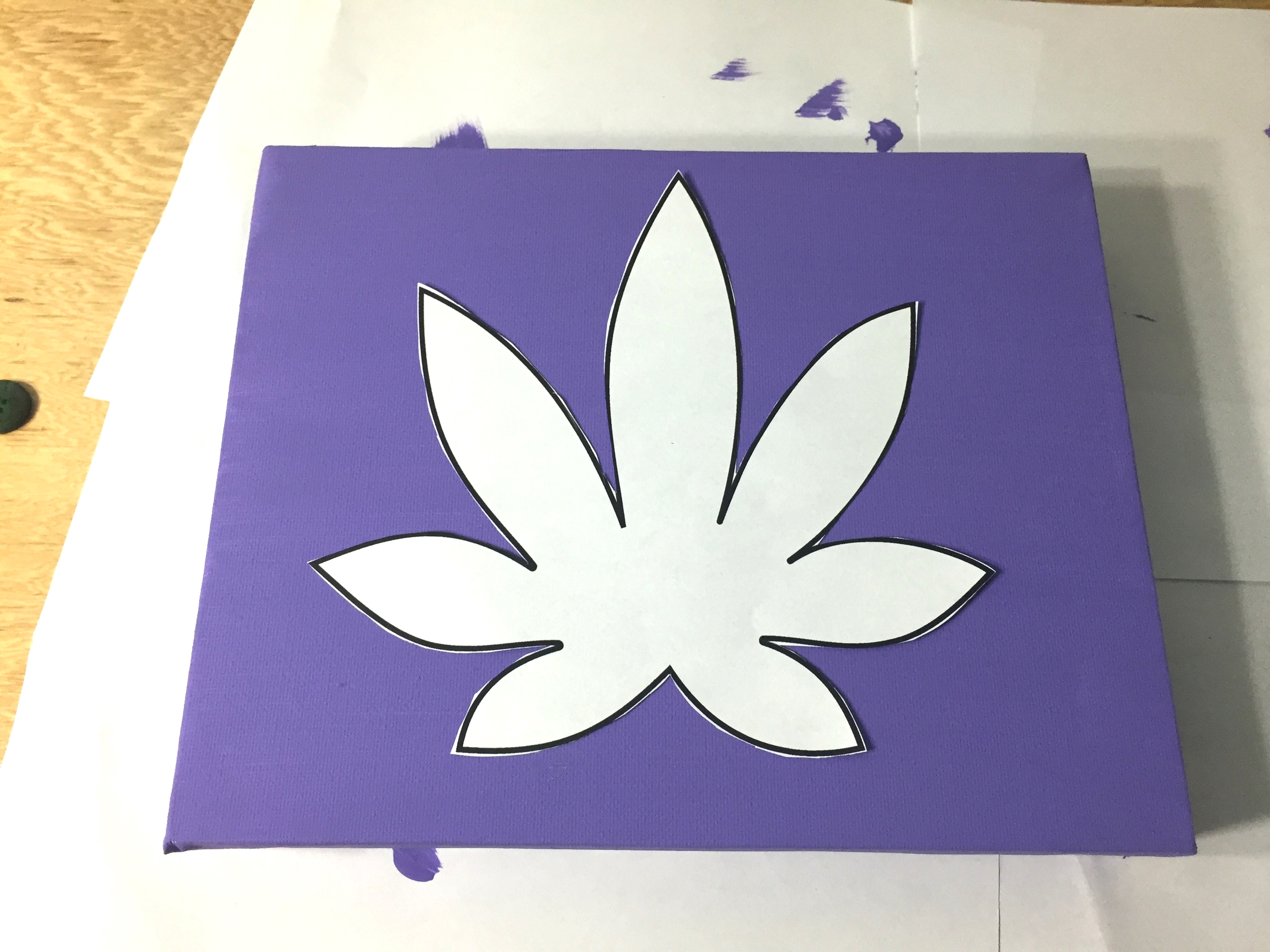 button marijuana leaf craft wall art