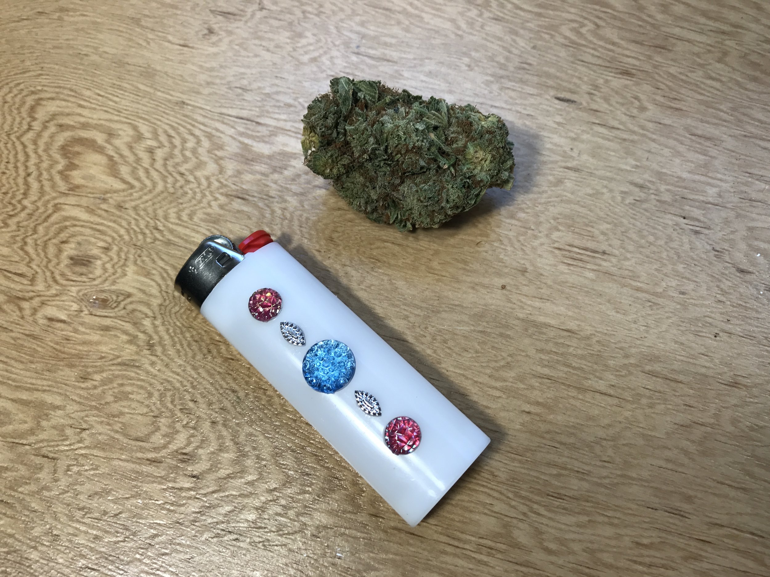 Stoner Crafts: How to Decorate your Lighter