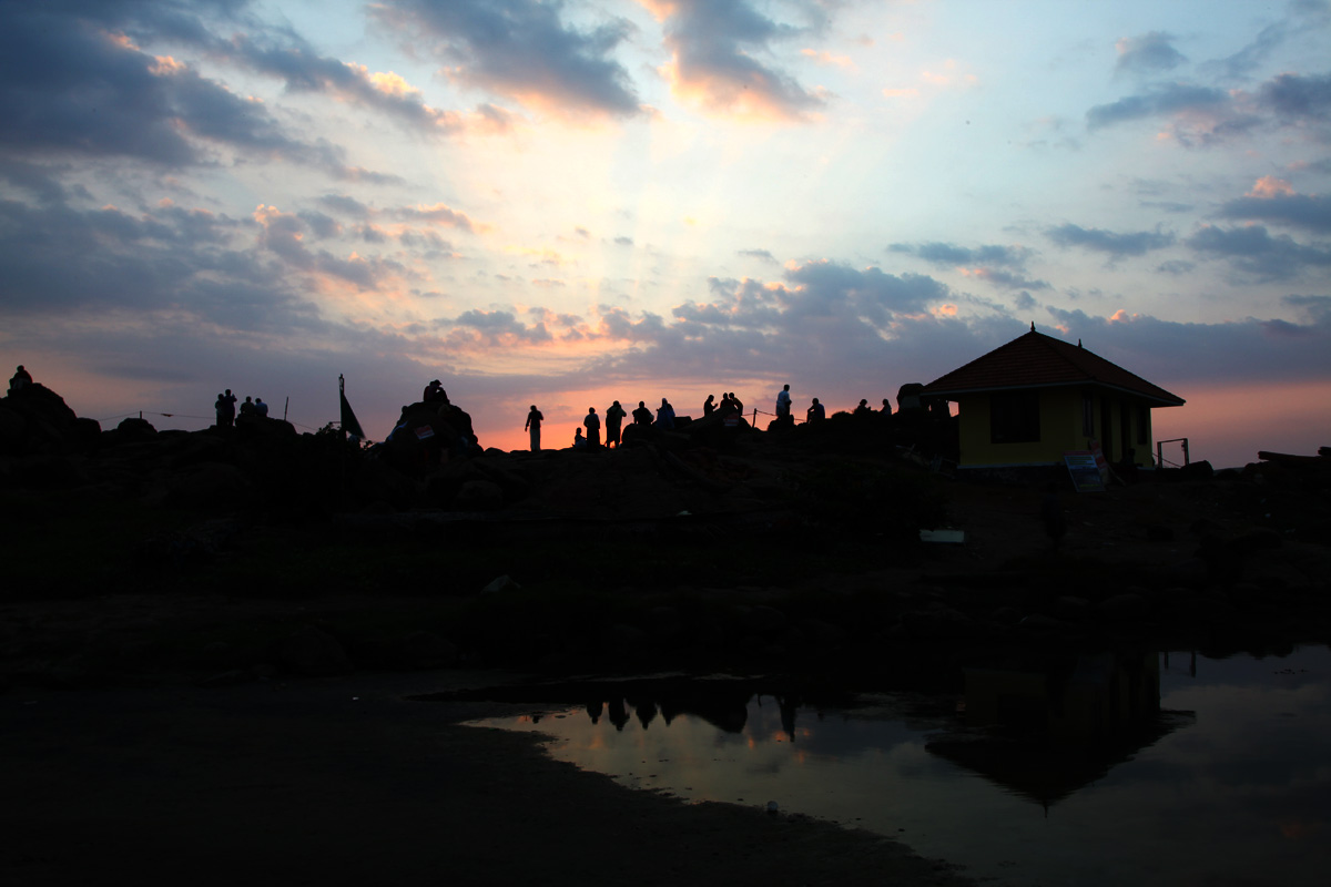 Kovalam_sunset_web.jpg