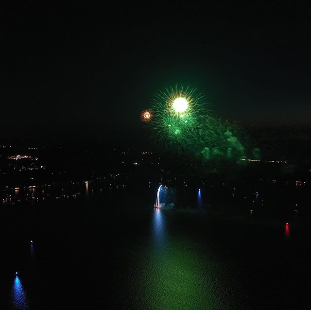 Shelter Island Fireworks from top of the Heights tonight - great show! @shelterislandfireworks #fireworks #4thofjuly on #13thofjuly #crescentbeach #shelterisland #summer #independenceday #bombsburstinginair #heights #boats #gruccifireworks #aerial #s