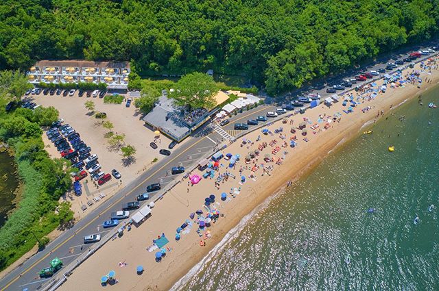 ...And before that Crescent Beach this afternoon before the fireworks in front of Sunset Beach #shelterisland #crescentbeach #sunsetbeach #andrebalazs #beach #summer #islandlife #aerial #dronephotography #fromwhereidrone #sunbathing #humid #july #the