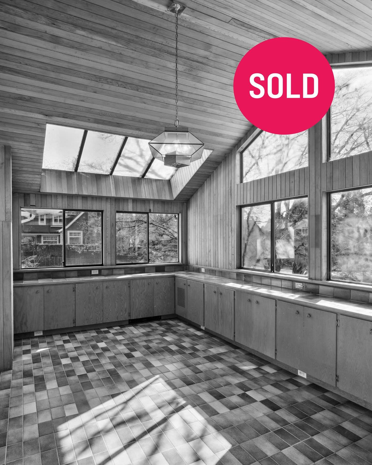 ✨ Just Sold ✨ 4169 Lions Avenue, Forest Hills, North Vancouver
.
A special one! After over 70 years in the same family, this charming Forest Hills home has officially found its next chapter 🏡💫 Located on one of North Vancouver&rsquo;s most coveted 