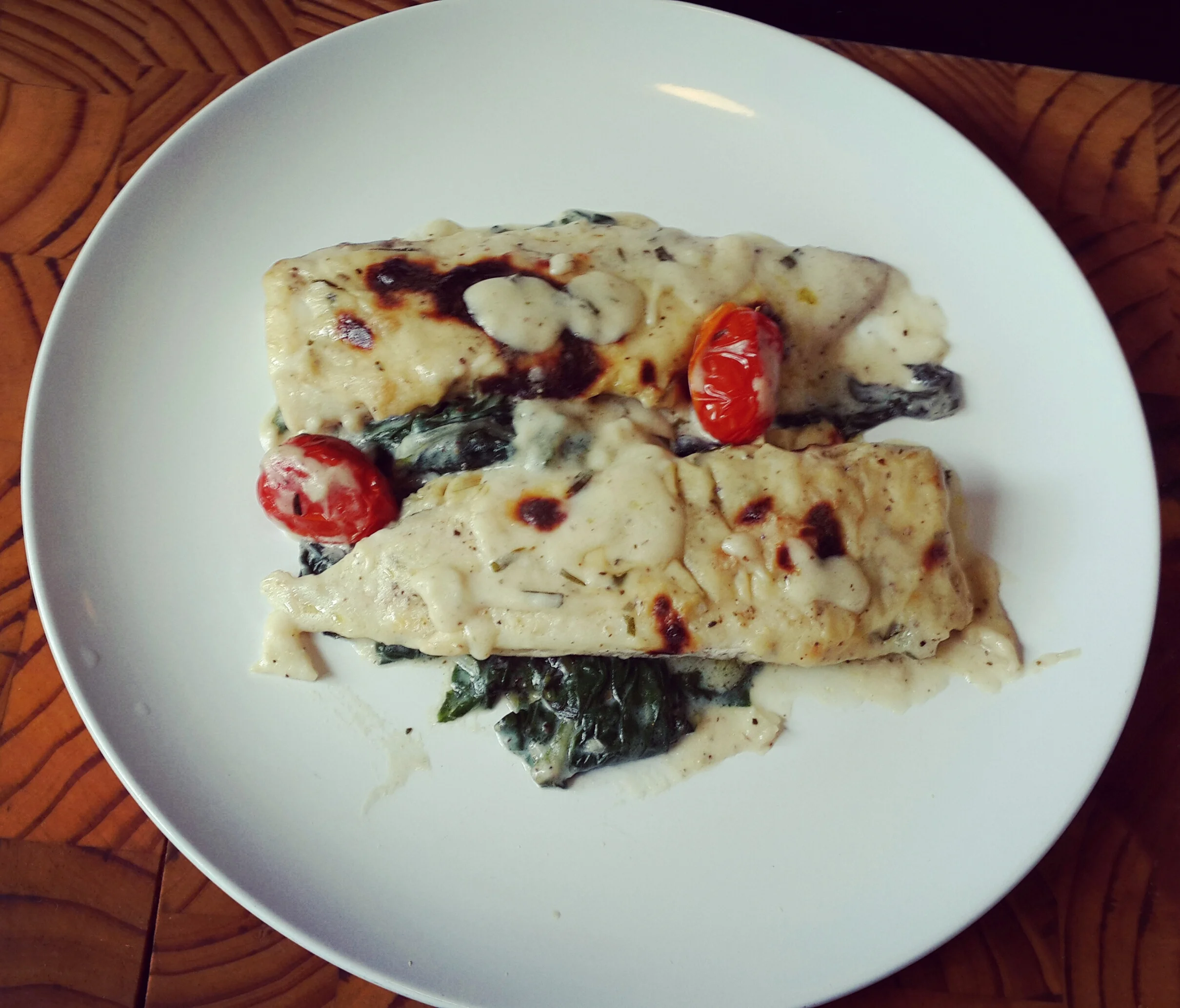 Fish Baked in Garlic & Tarragon White Sauce 