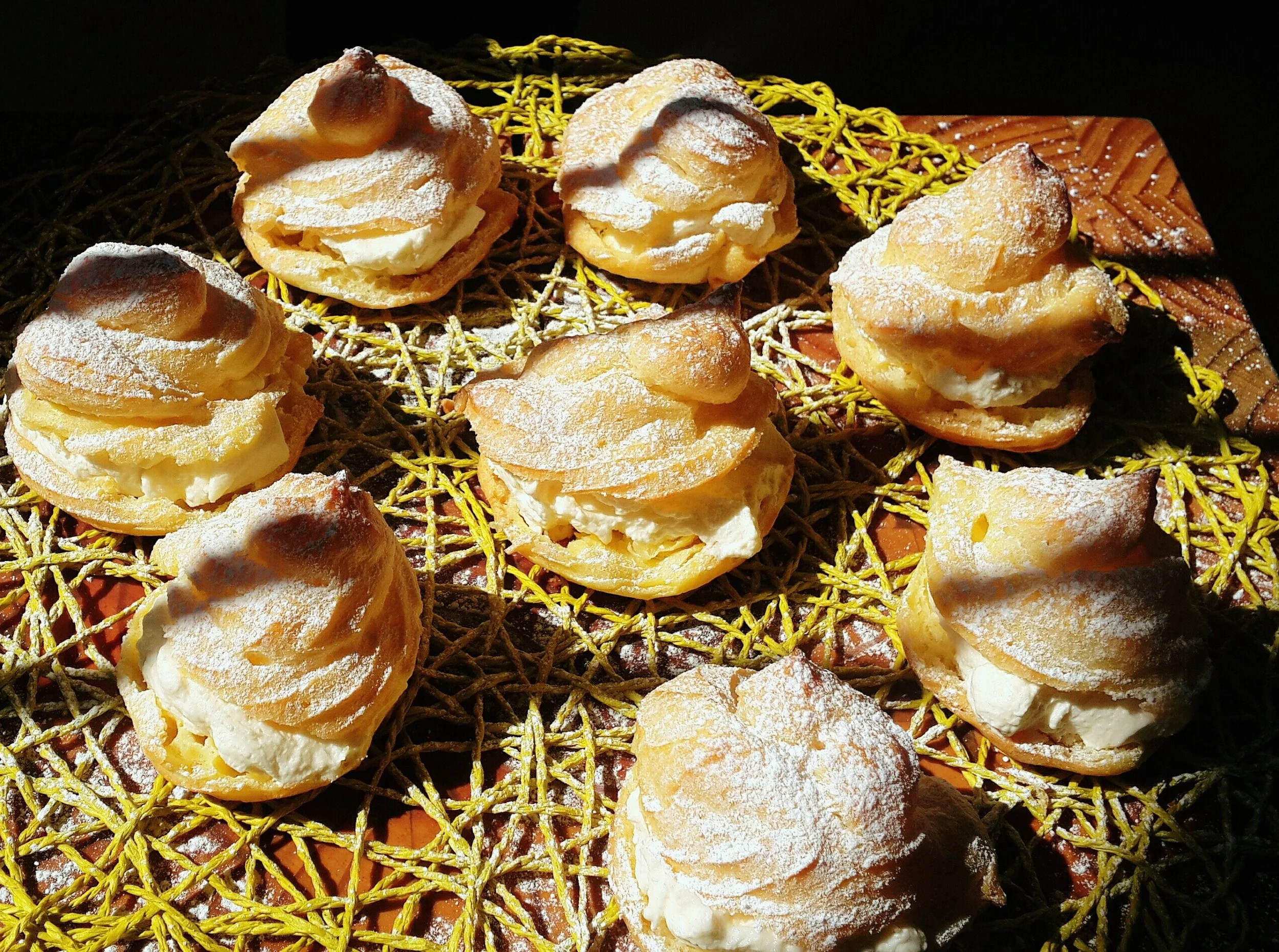 Cream Puffs 