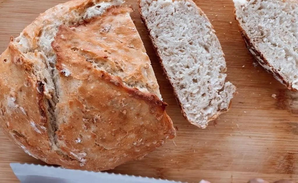 No-Knead Oat Bread 