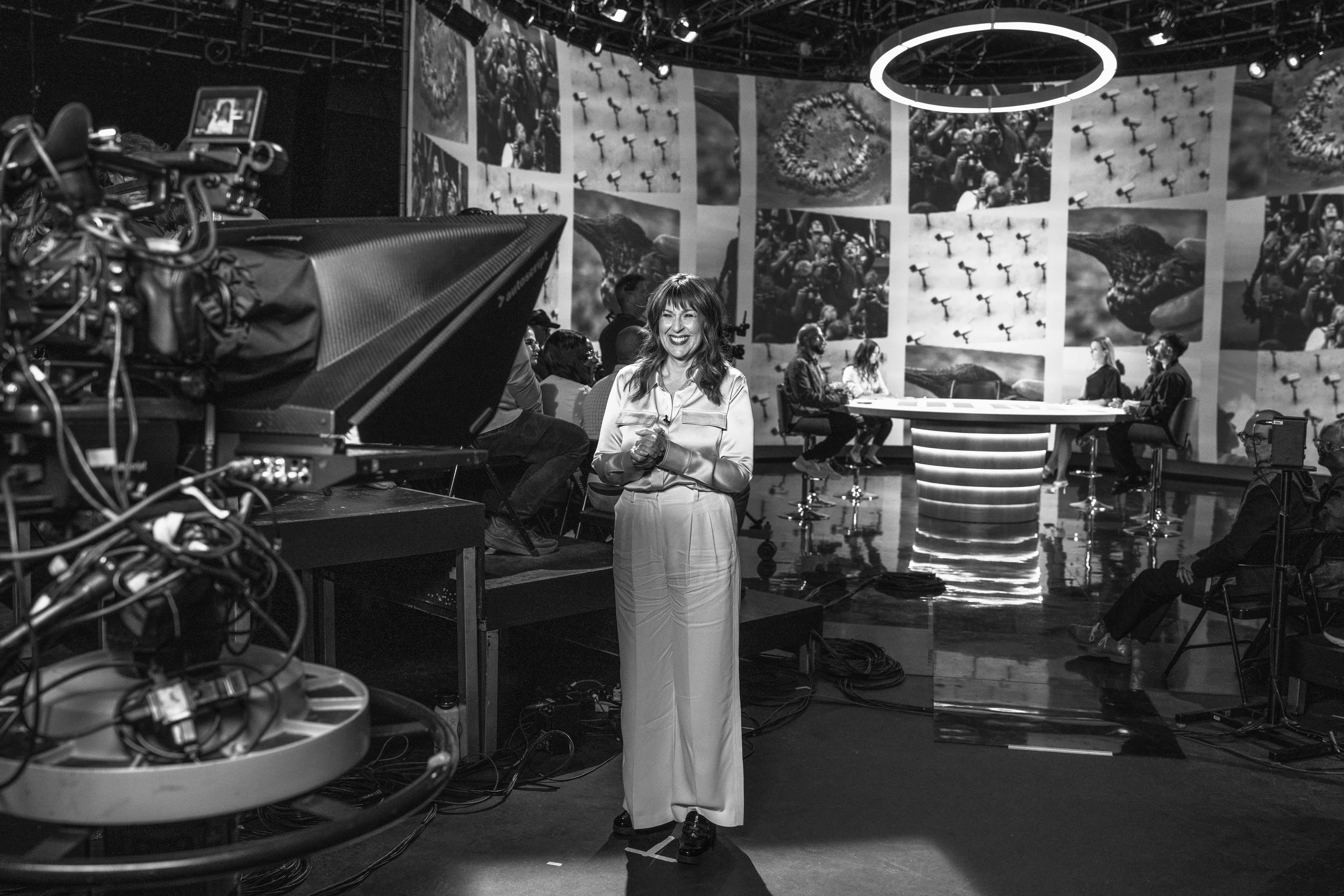 DLM_ep209_0104_show&bts_eveblavoie-2.jpg