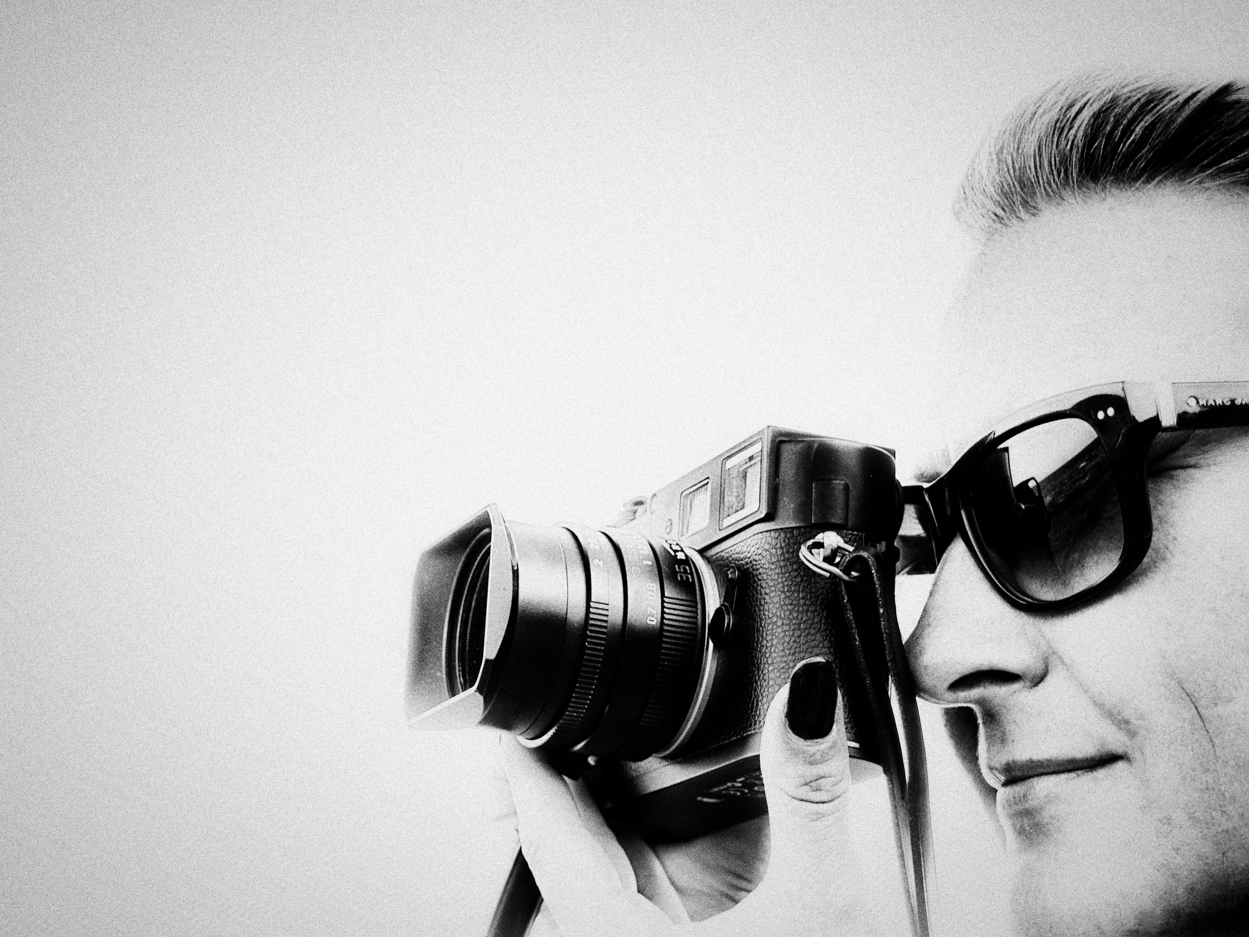 Nadja Gusenbauer leitet den traditionellen LIK Sommer Fotoworkshop Schwarz - Weiß in Wien.