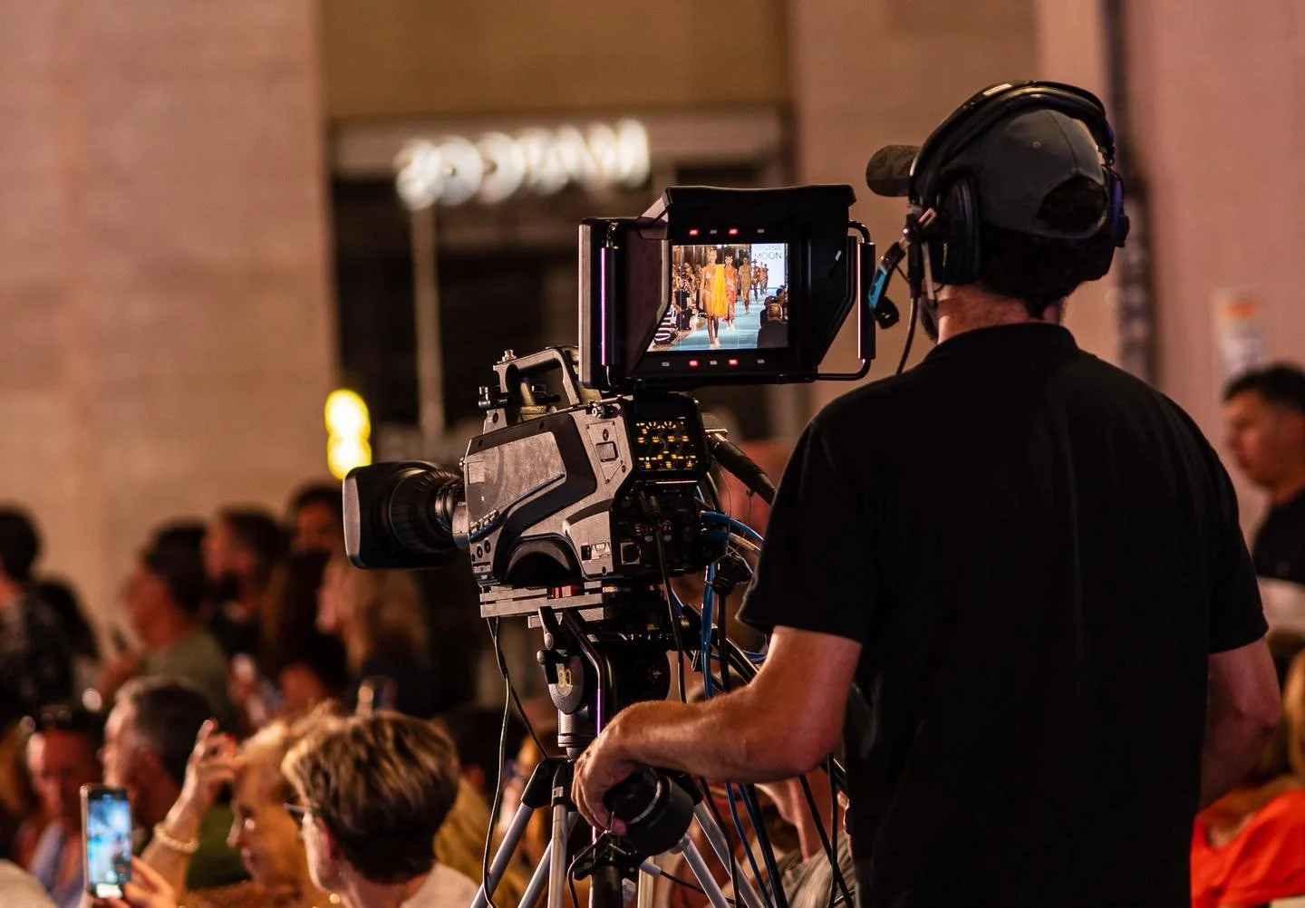 Filmen lernen auf professionellem Niveau.
Start 13. M&auml;rz. Wien oder Online Live.
Jetzt Platz sichern.

#DiplomlehrgangFilmen
#Filmausbildung
#FilmenLernen
#FilmStudium
#VideoAusbildung
#Bewegtbild
#FilmWien
#OnlineStudium
#LIKakademie
#KreativeK