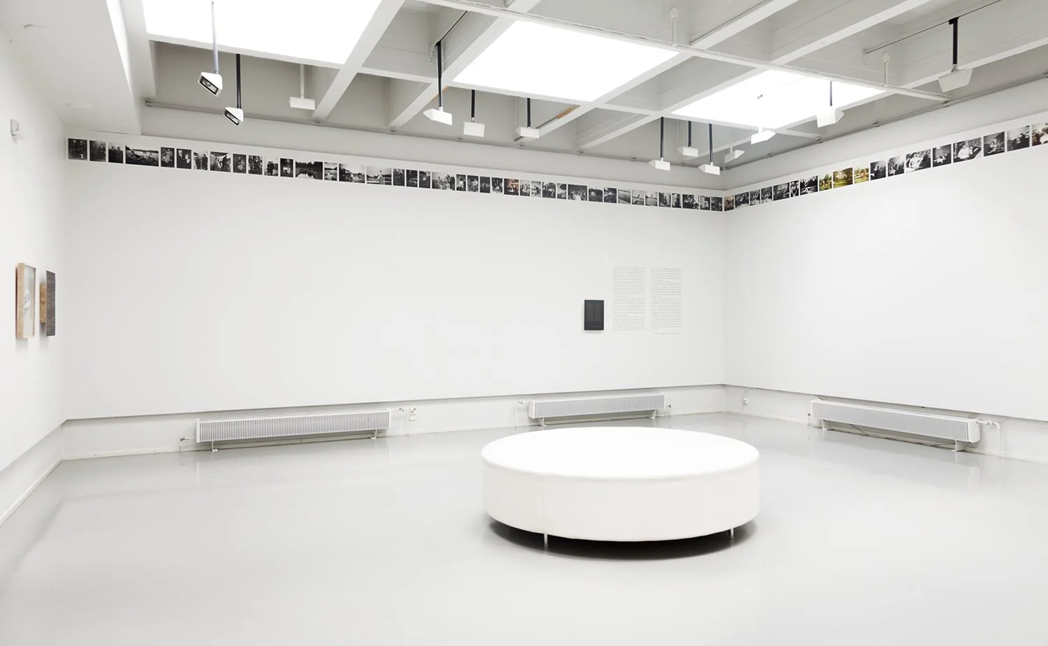 Installation image, Photo Centre Peri