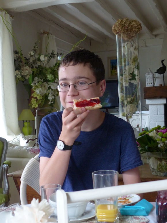 beauvais-breakfast-nicolas.jpg