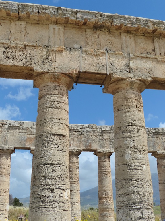 segesta-columns3.jpg