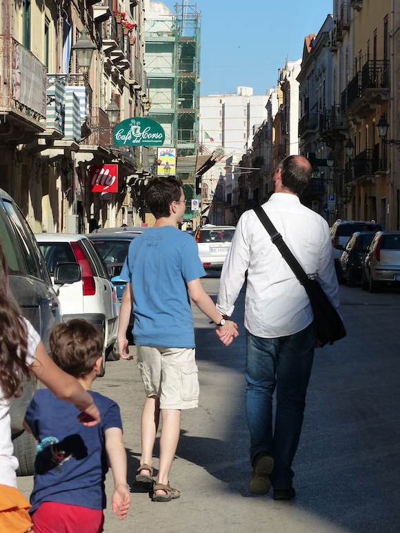 trapani-hands-street.jpg