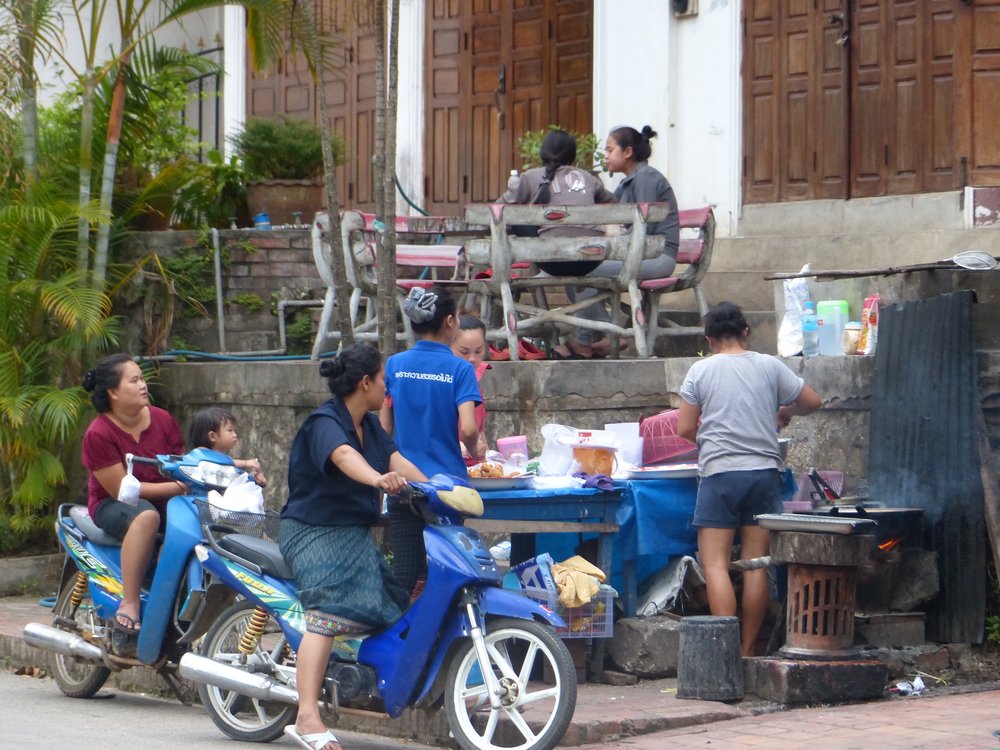 Streetside pick-up in Luang Prabang