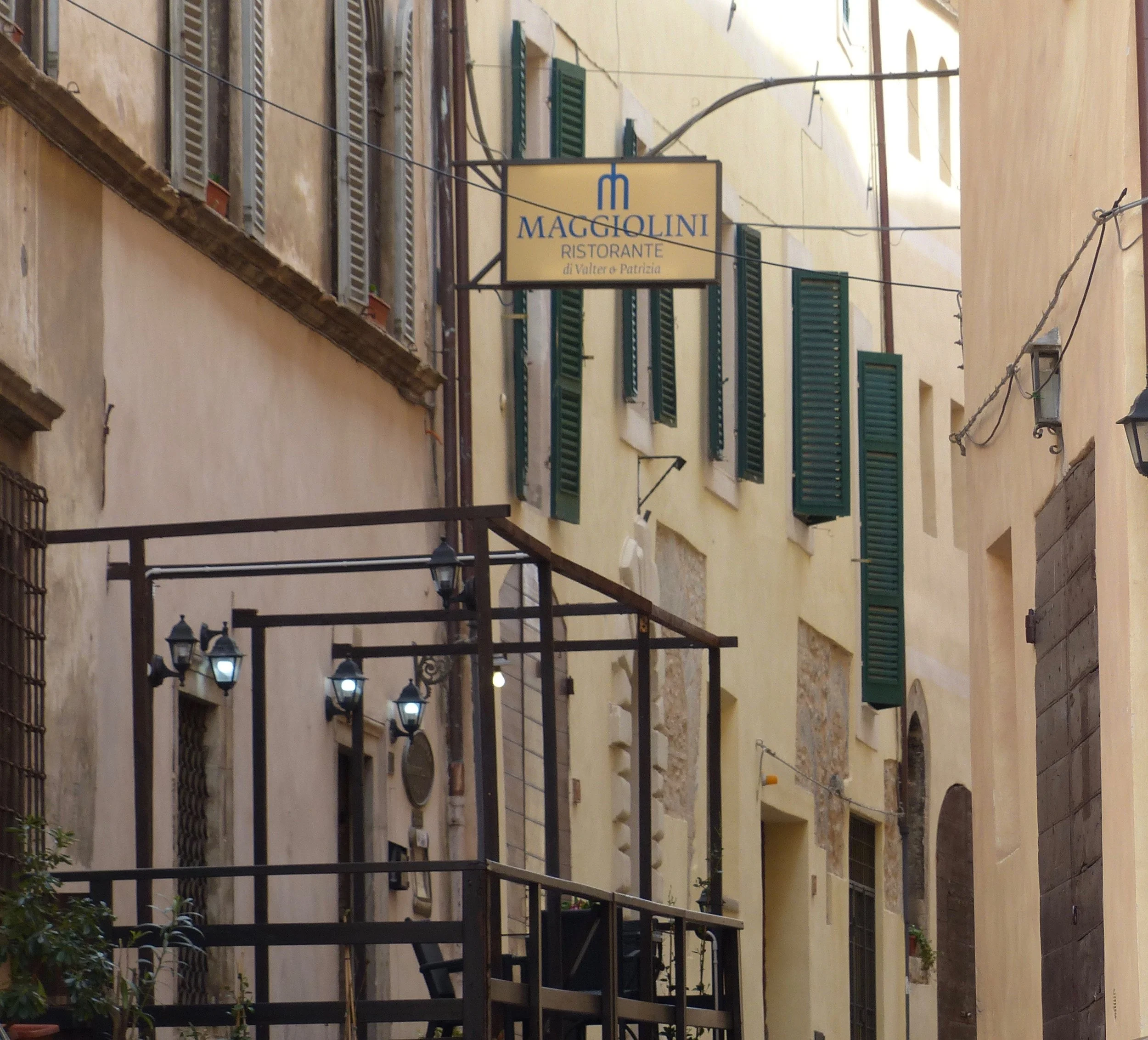 maggioni_sign.jpg
