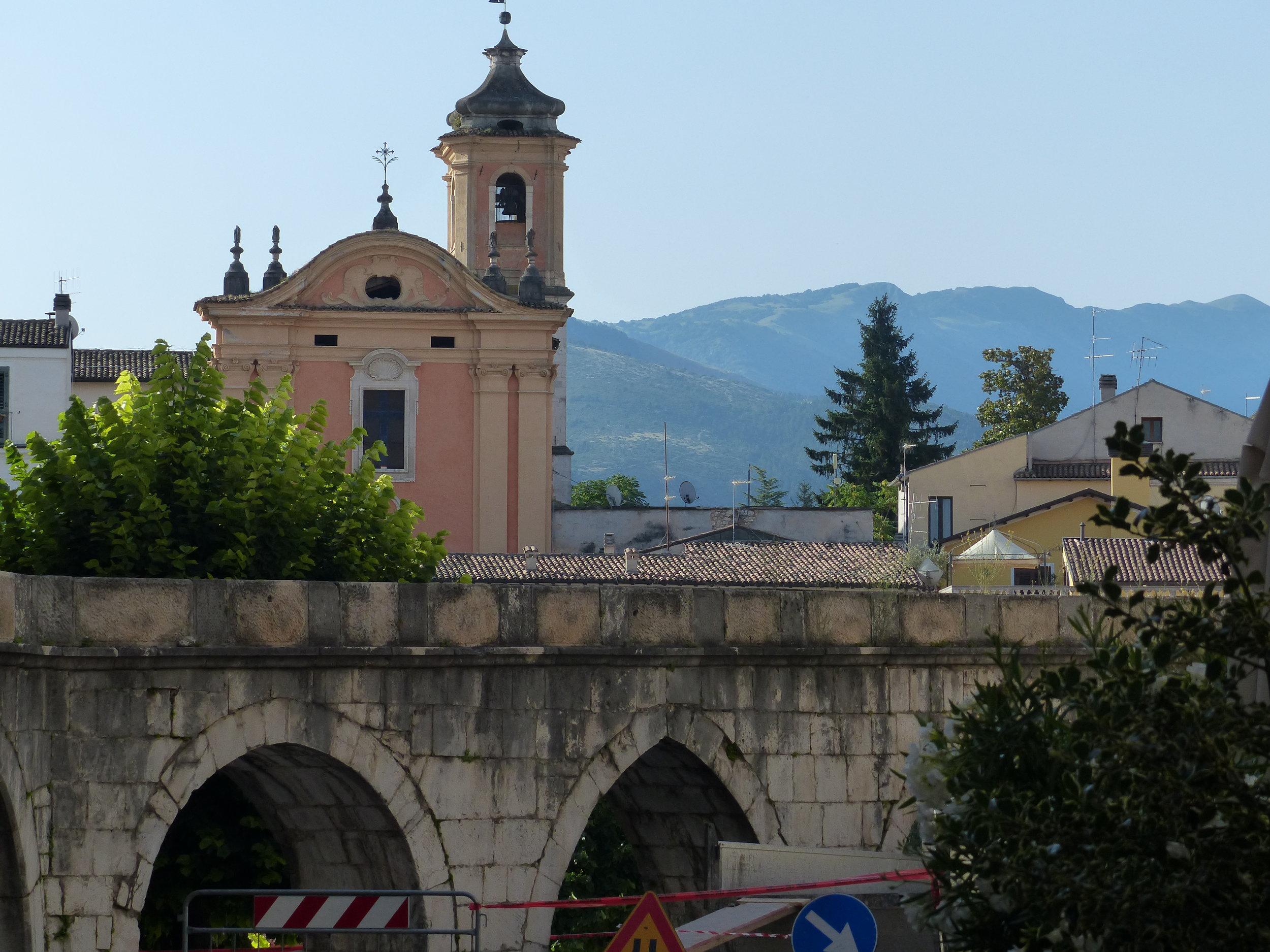 Another aqueduct view