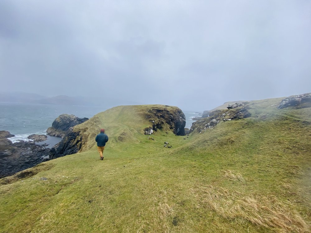 hiking vacation on isle of skye, scotland