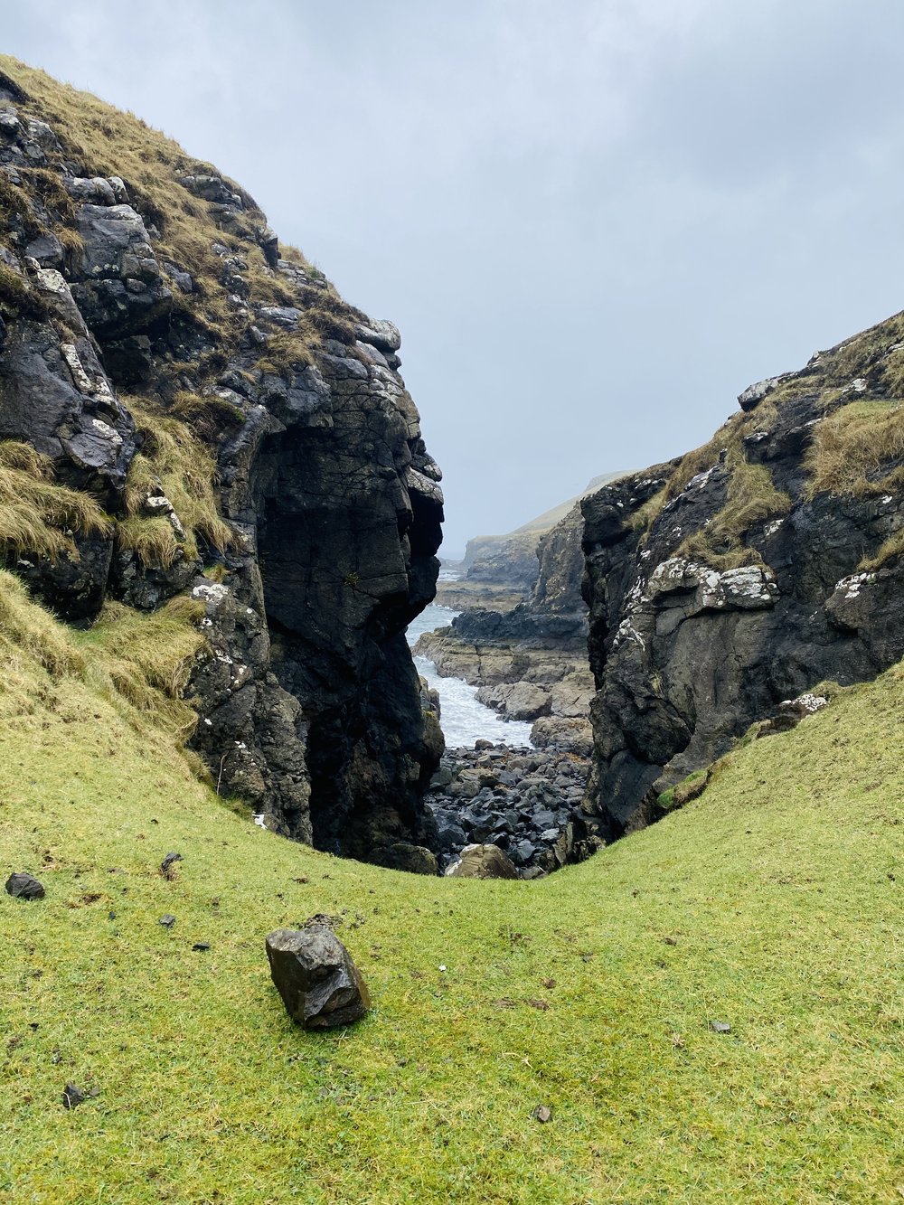 hiking vacation on isle of skye, scotland