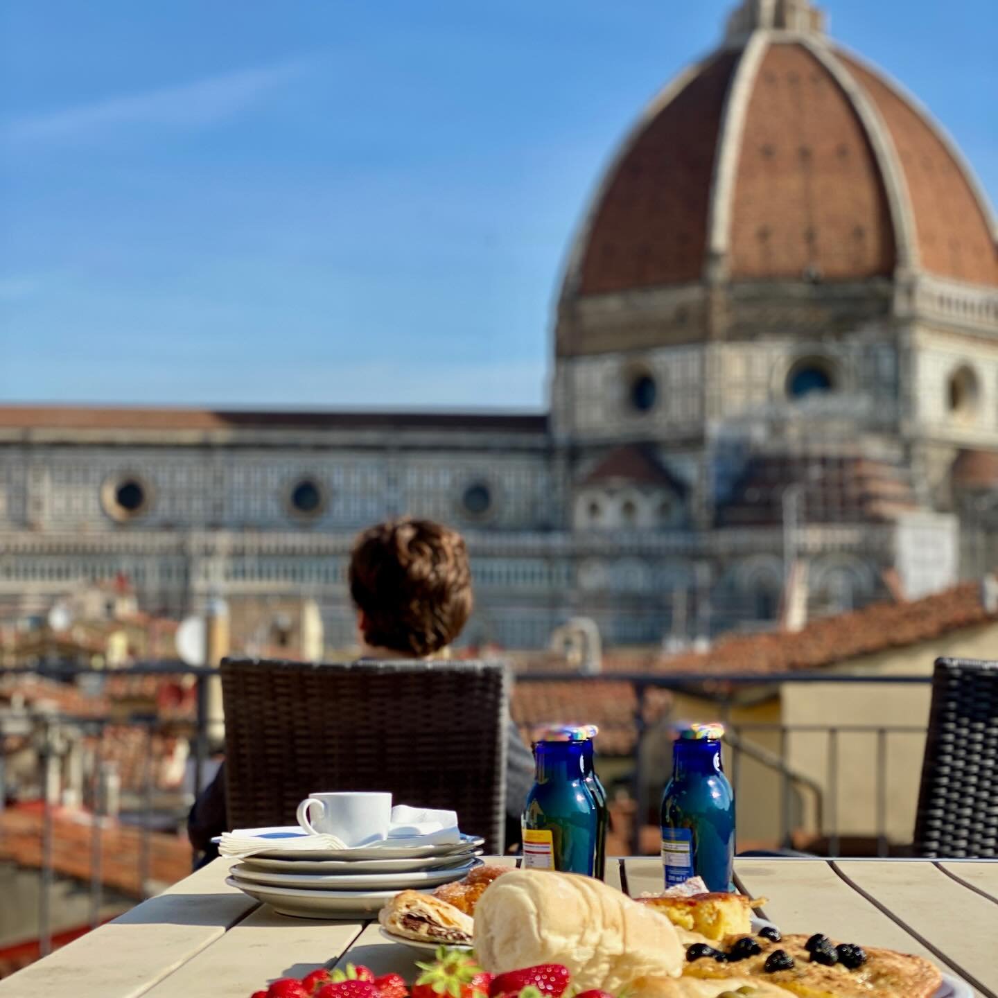 NOT ONLY will October&rsquo;s Book Club with a View go to Umbria, but also Florence (tour is full, but let me know if you want a spot on the waiting list!). I wonder if you can guess what&rsquo;s on our reading list 🤗 PS, you&rsquo;re gonna see this
