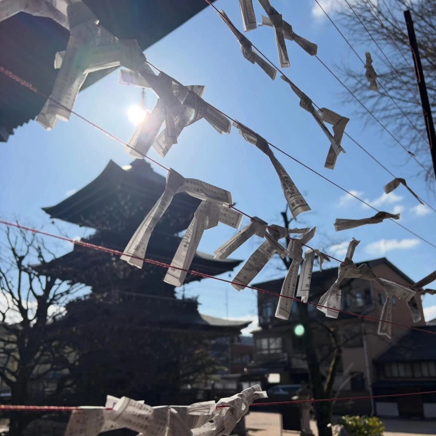 Remember yesterday when I mentioned the Japanese alpine town that taught me how fall in love with sake? That town is Takayama. Known for sake, Edo era architecture, and a kind of beef so excellent that my husband, after an entire meal of steak and su