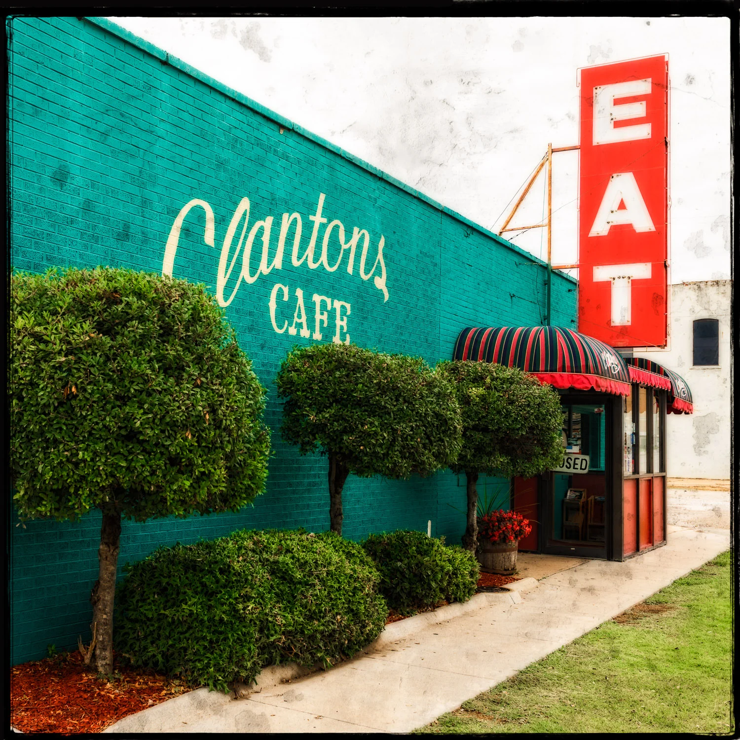 EAT at Clantons Cafe