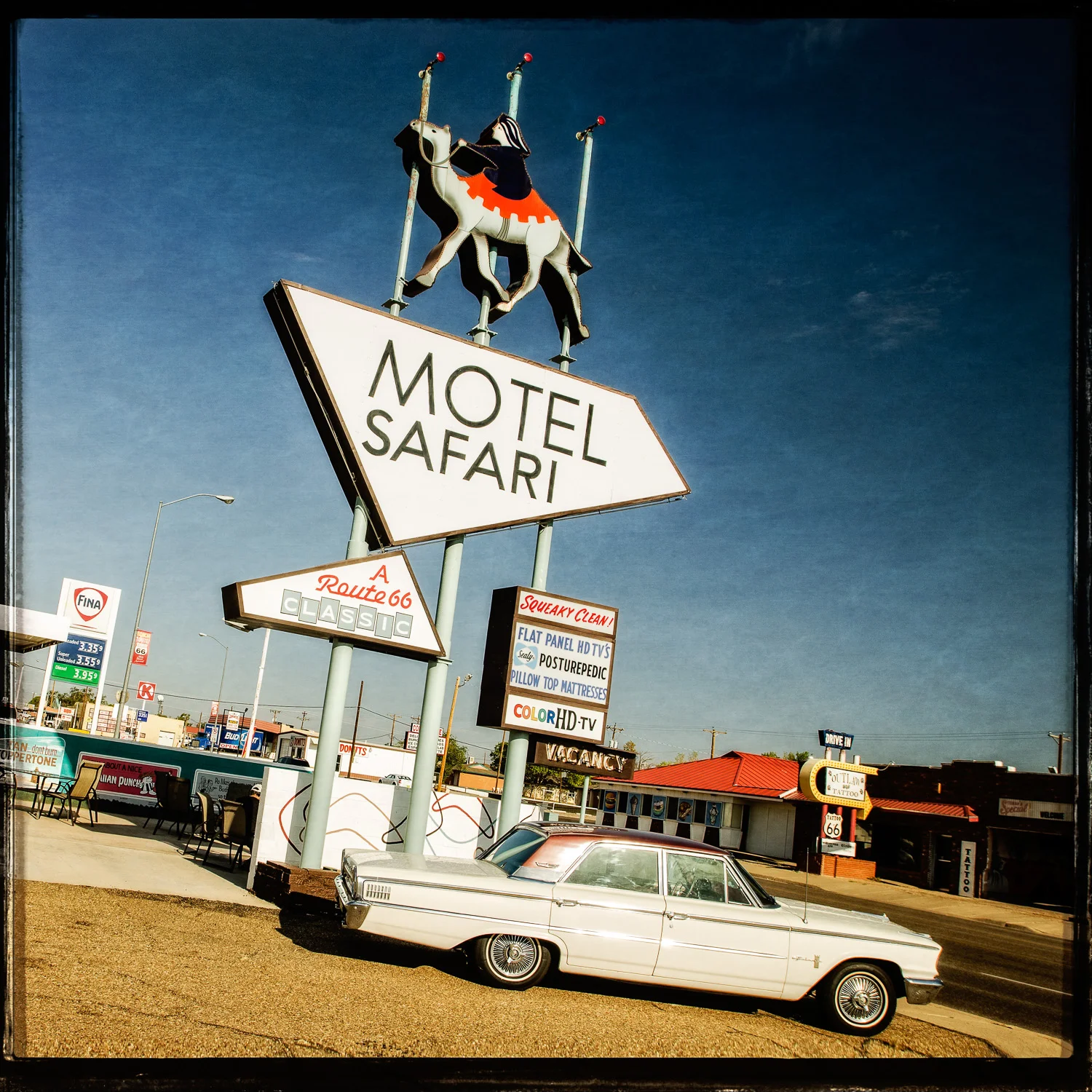 Motel Safari By Day