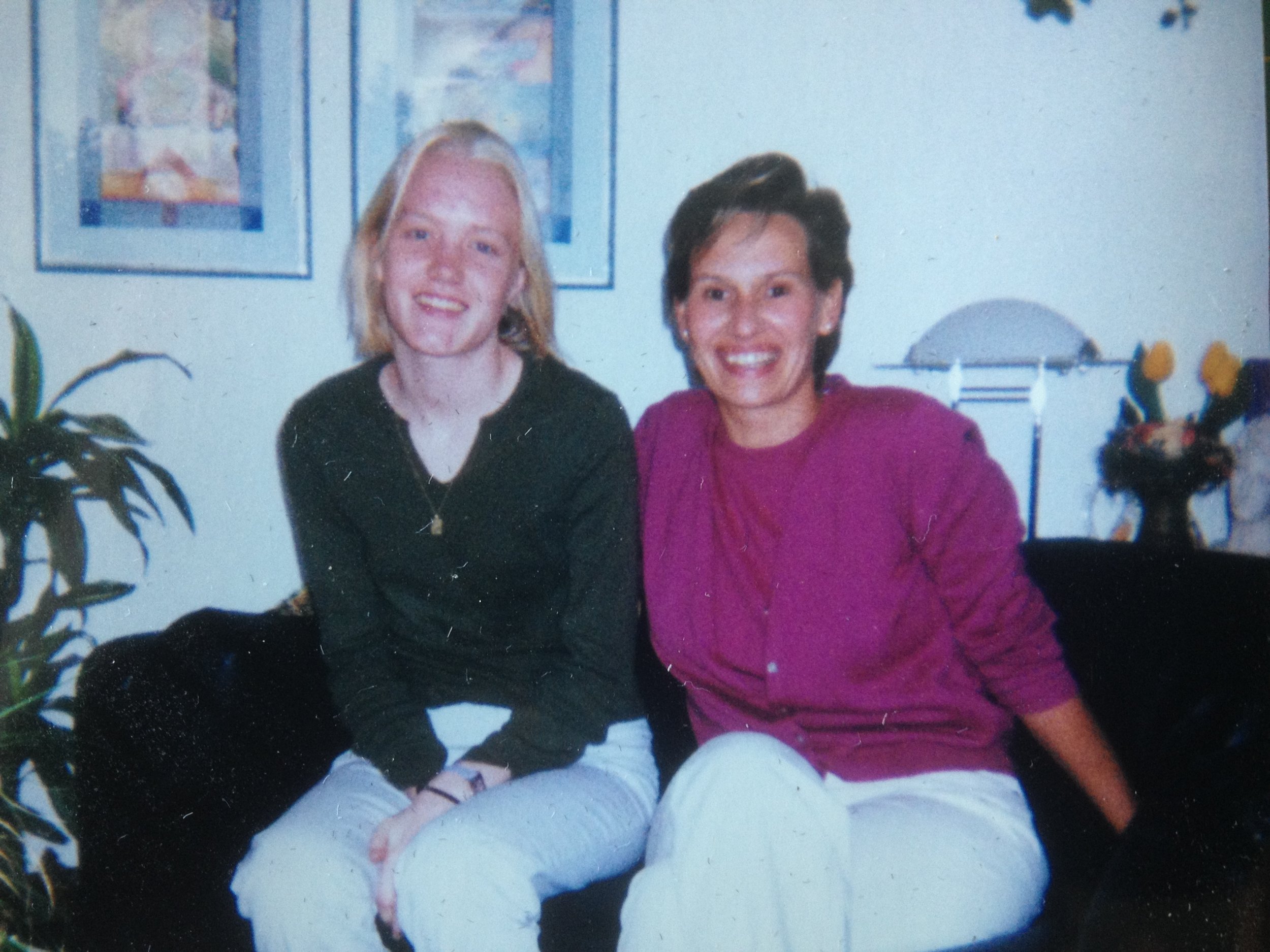 Namesakes Ariane Farnell & Ariane Eggert meet, 2001.