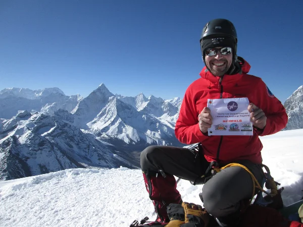 6c93a-andrew-everest.jpg