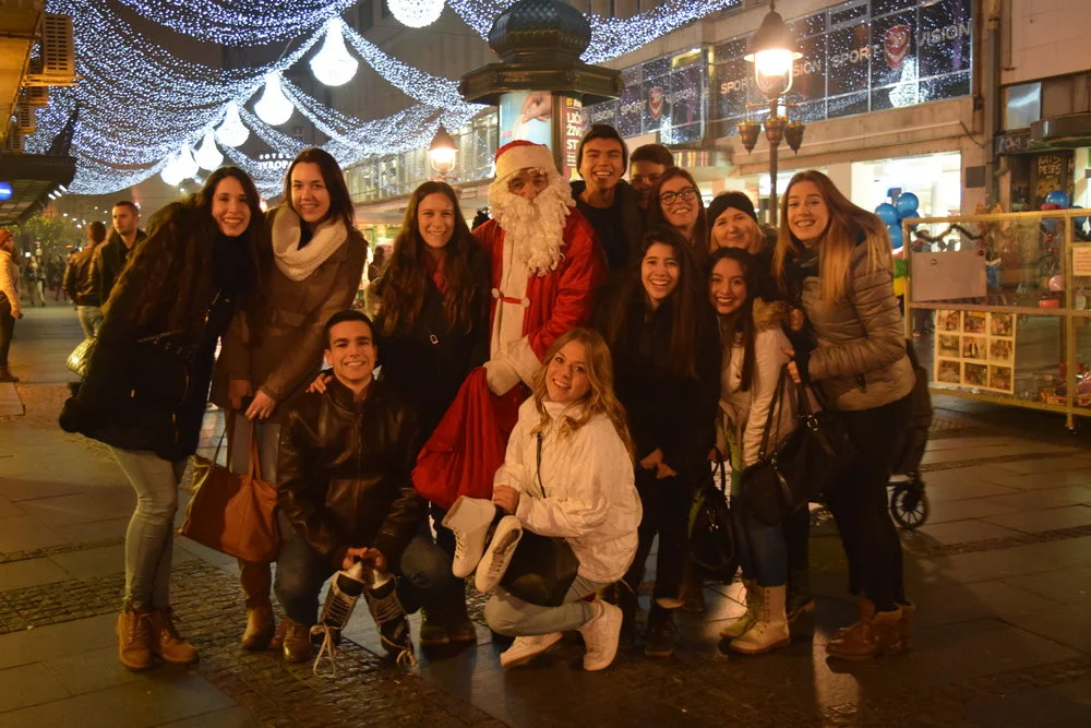 049c2-1701_serbia_stud_volunteer_winterchristmasgroupportrait.jpg