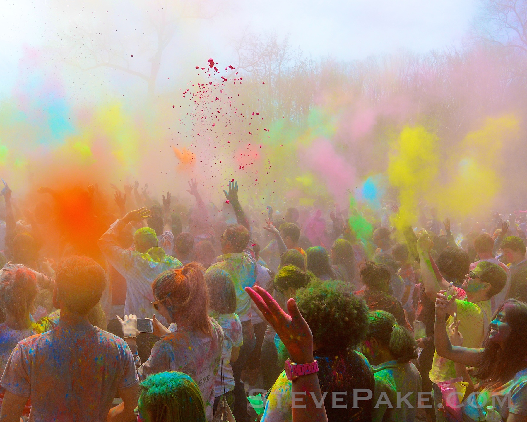 The Nikon AW1 does a Hindu color festival!