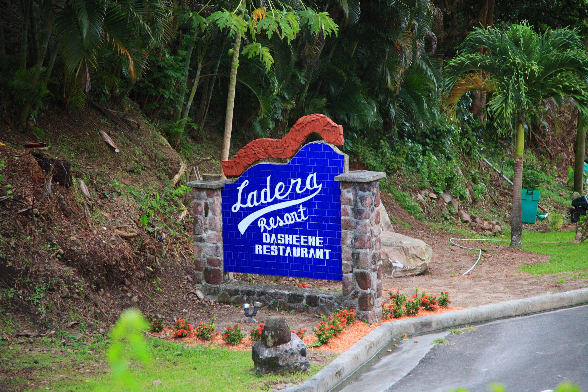 StLucia2012_089_5D2_8739-4k-WM.jpg