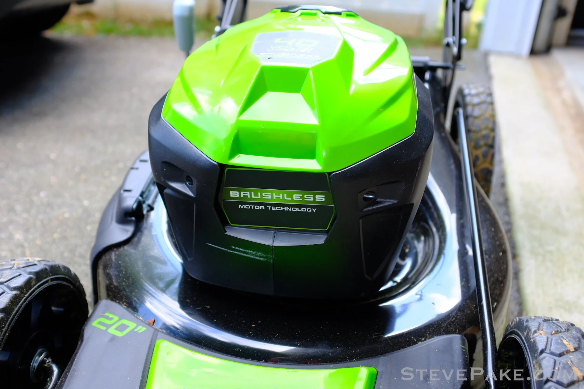 So a 40V electric lawn mower probably doesn't have more than about a weed whacker level power, or at least this one doesn't appear to!