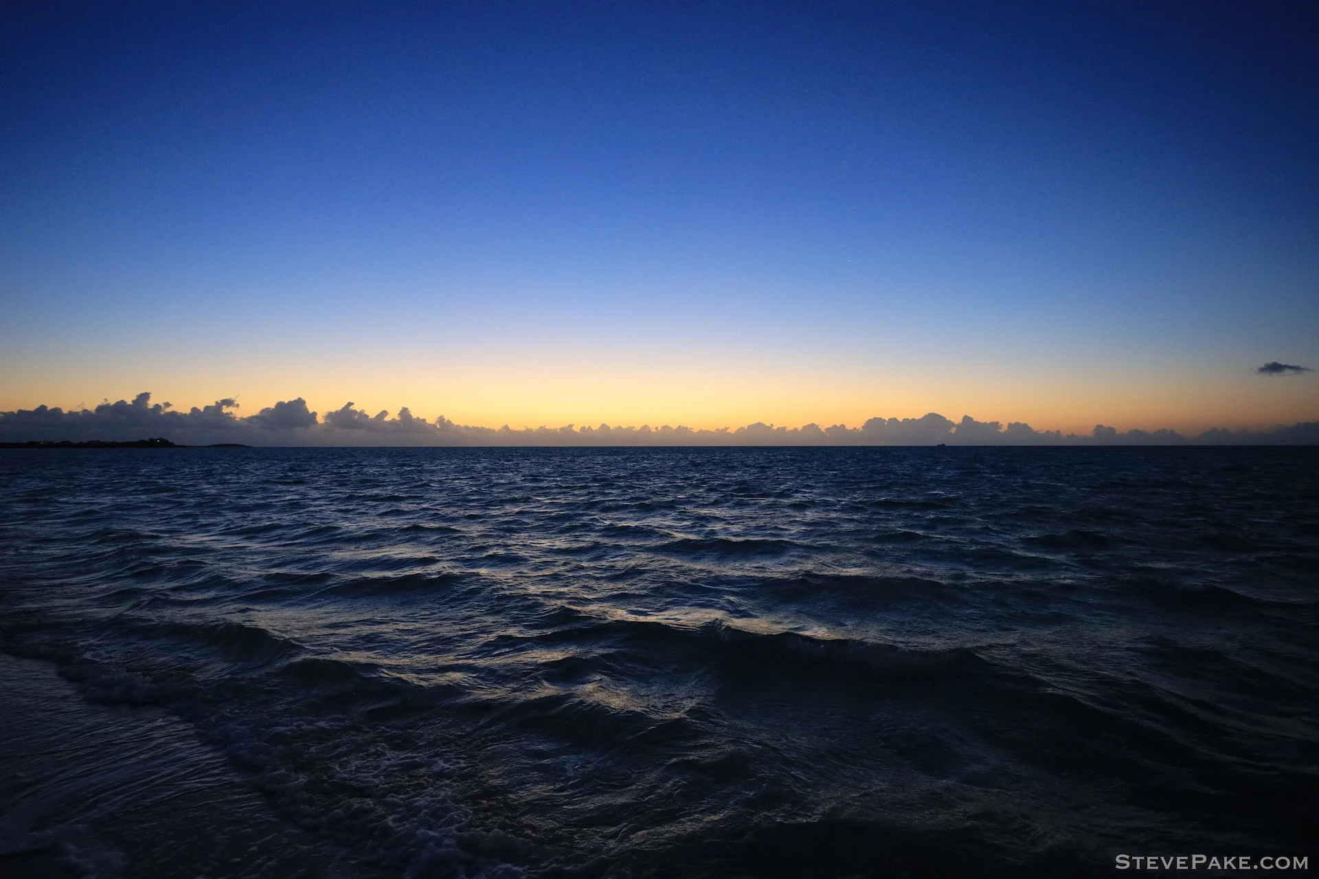 6:04am: Canon EOS RP and 17-40L, Aperture Priority, 19mm, f/5.6, 1/60s, and ISO 3200. No big deal that my old 17-40L isn’t stabilized or that I didn’t break out my tripod, because ISO 3200 still looks great. You can hardly even tell you’re not at base ISO, the colors still look great, and there’s plenty of dynamic range.