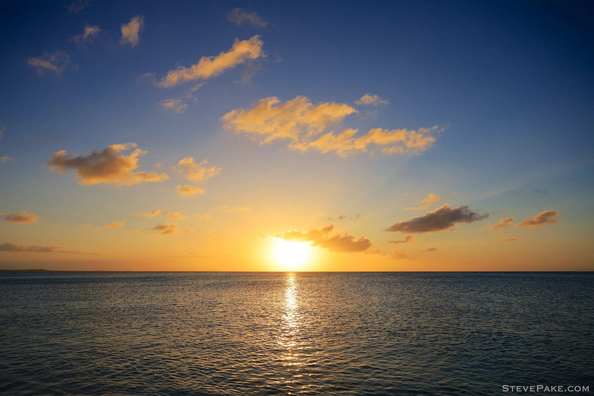 Canon EOS RP and 17-40L at 24mm, f/8, 1/400s, and ISO 100.