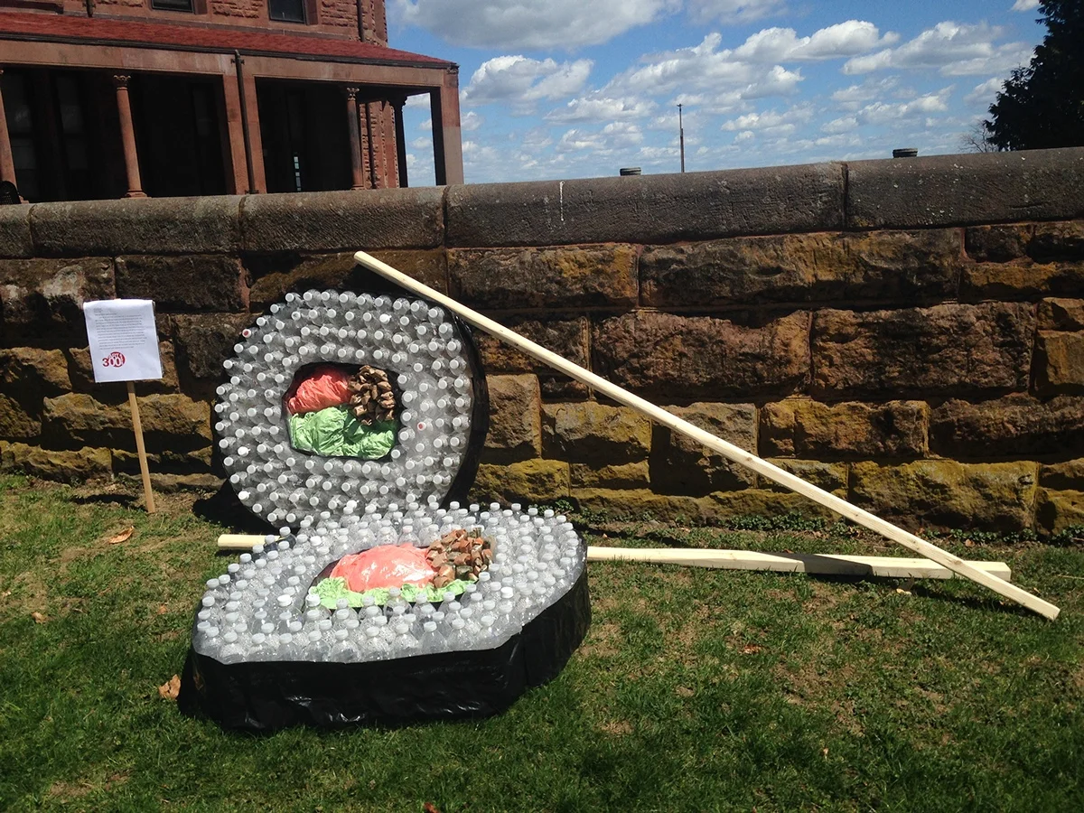 plasticsushi_1.jpg