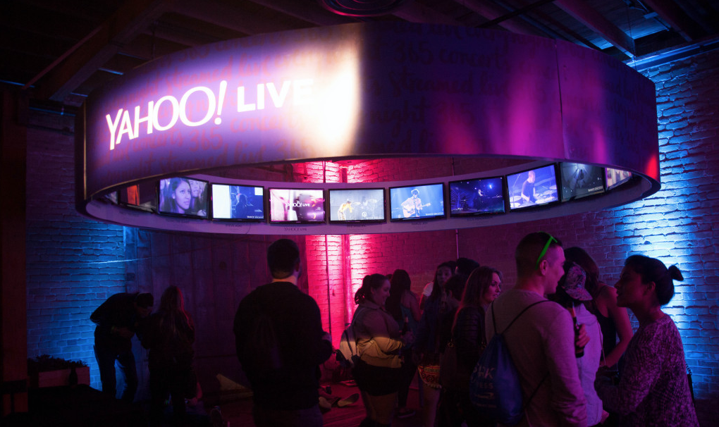 Yahoo SXSW Custom Fabrication Welding Circle Truss Flat Screen.png