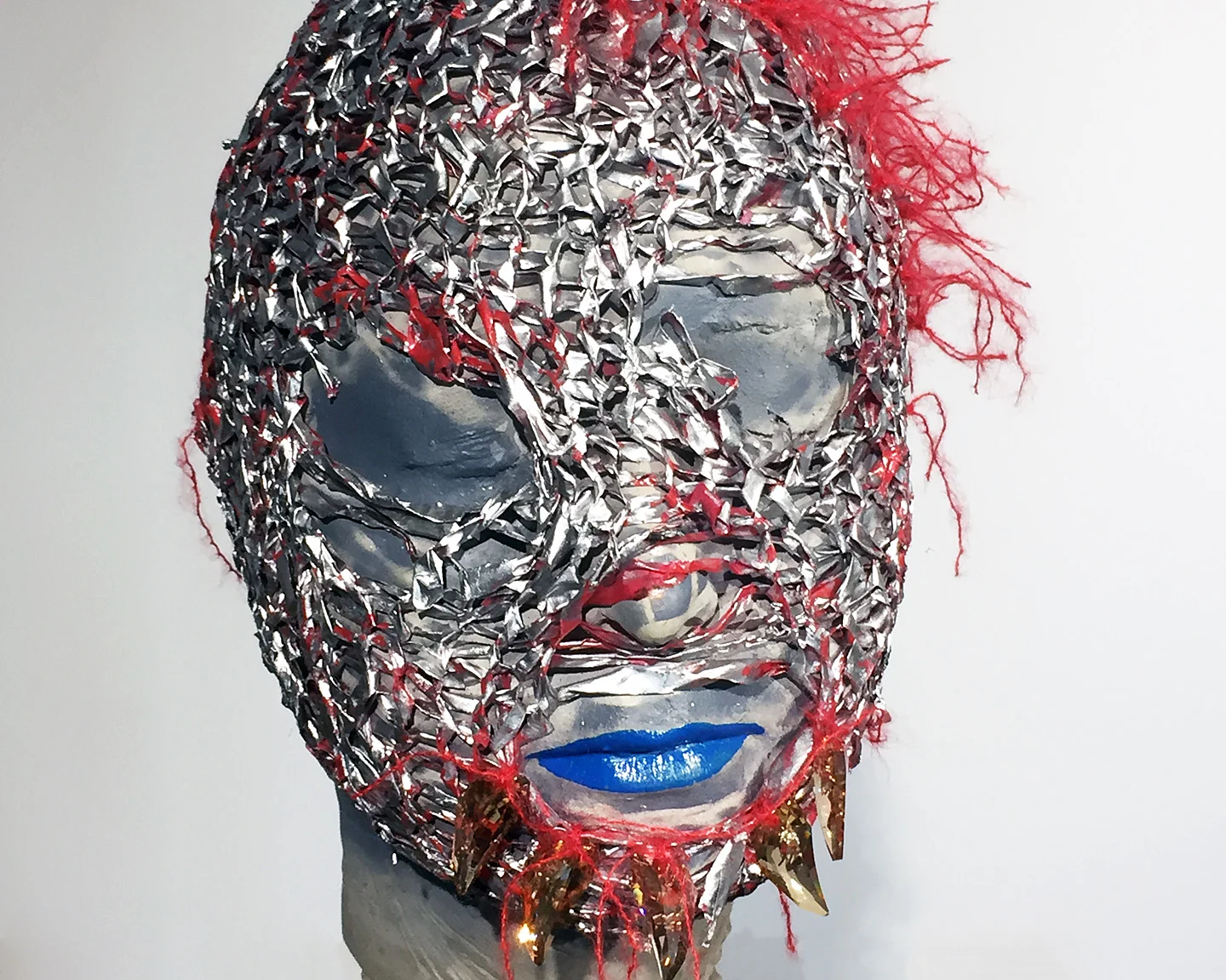 Hand knitted mask by Jasmin Reif @judascompanion