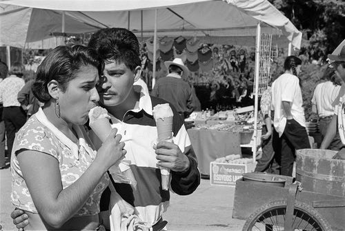 4.Couple,+Chapala,+Mexico+copy.jpg